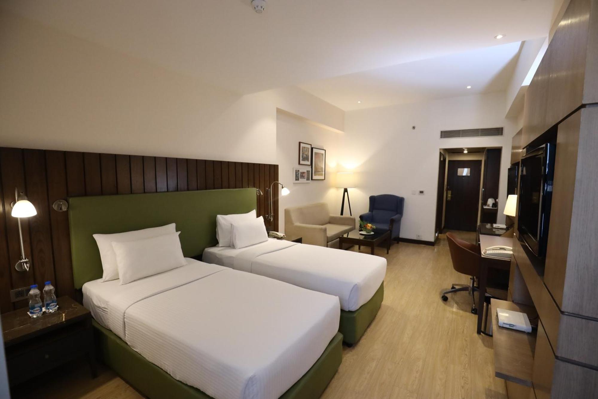 Best Western Plus Jalandhar Bagian luar foto