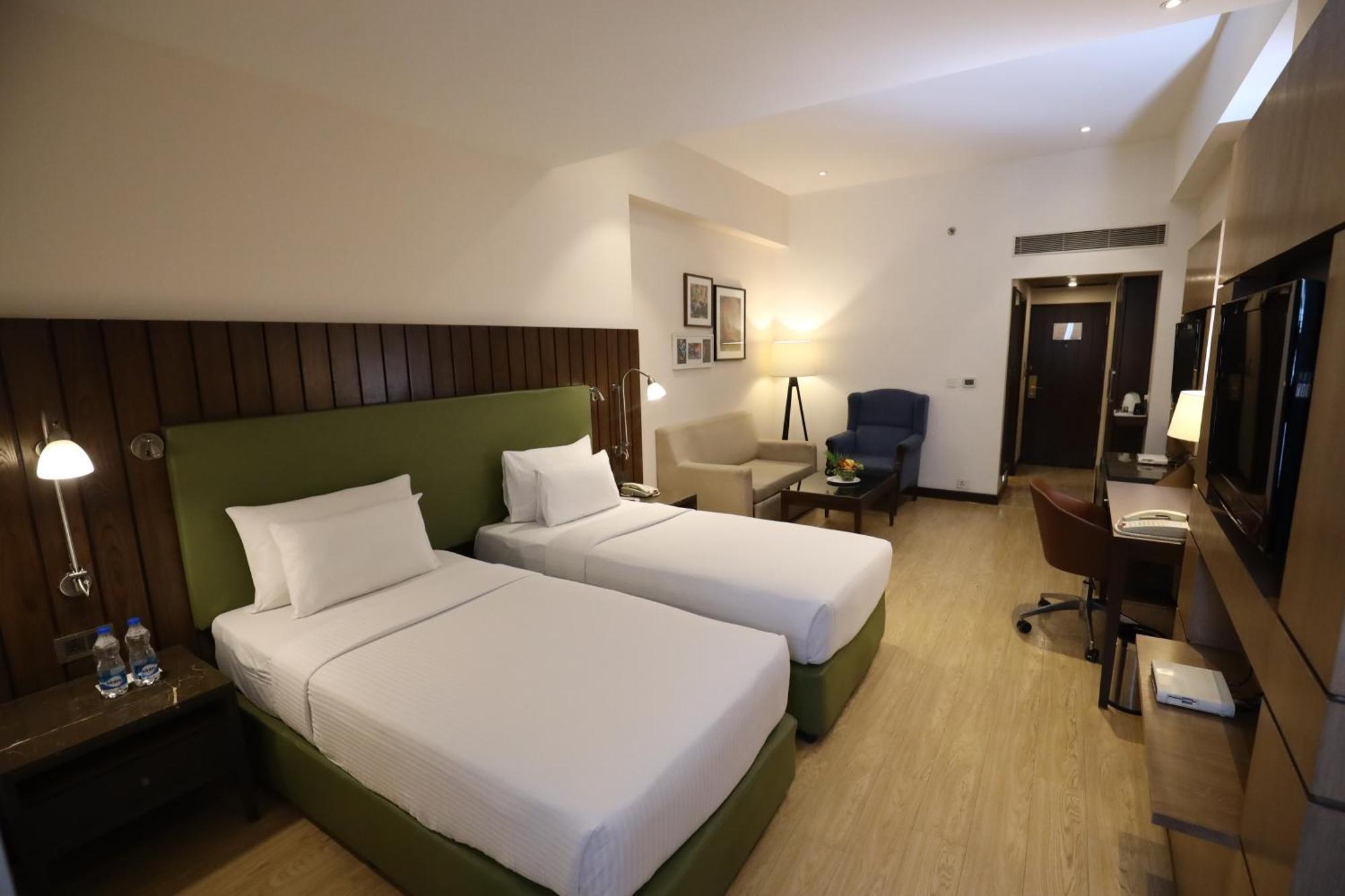 Best Western Plus Jalandhar Bagian luar foto